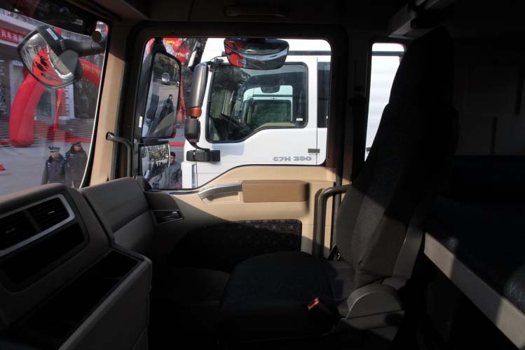 ͼ44-SITRAK C7H 320 6X4 ZZ4256N324MD1Bǣ