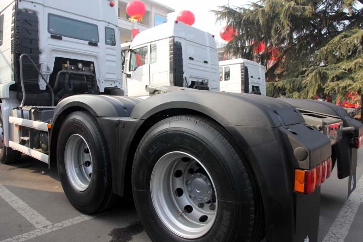 ���ͼ71-����SITRAK C7H 320���� 6X4 ZZ4256N324MD1B��ǣ����