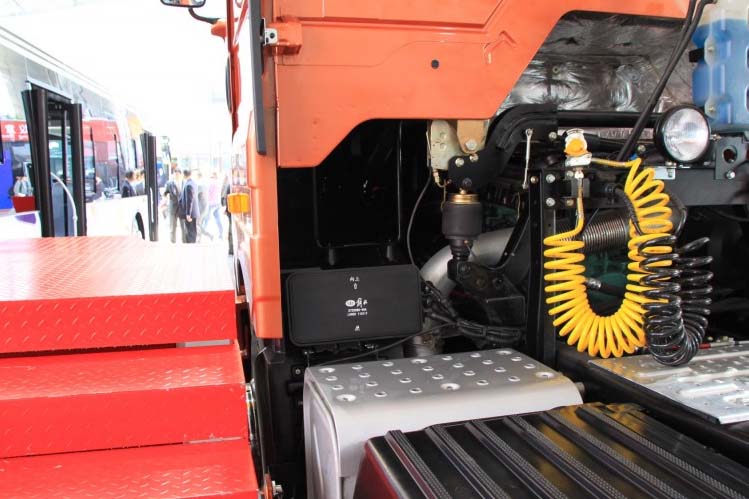 ���ͼ66-���J6H 420���� 6X4 (2011��ȫ���߶�) CA4250P66K24T1A3HE��ǣ����