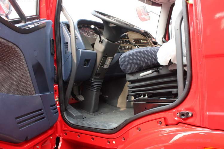 ���ͼ31-���J6P 350���� 6X4 (2011��AMT) CA4250P66K2T1A1HE��ǣ����