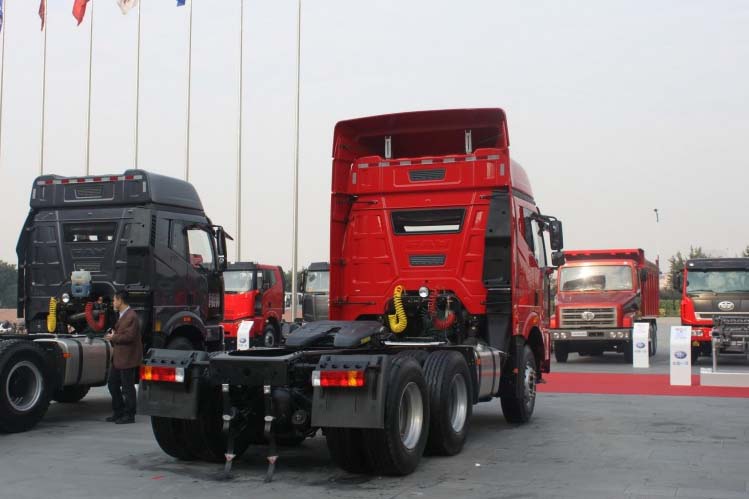 ���ͼ35-���J6P 350���� 6X4 CA4250P66K2T1A1EX��ǣ����