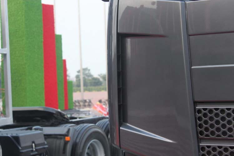 ͼ44-J6P 370 6X4 CA4250P66K24T1A1EXǣ