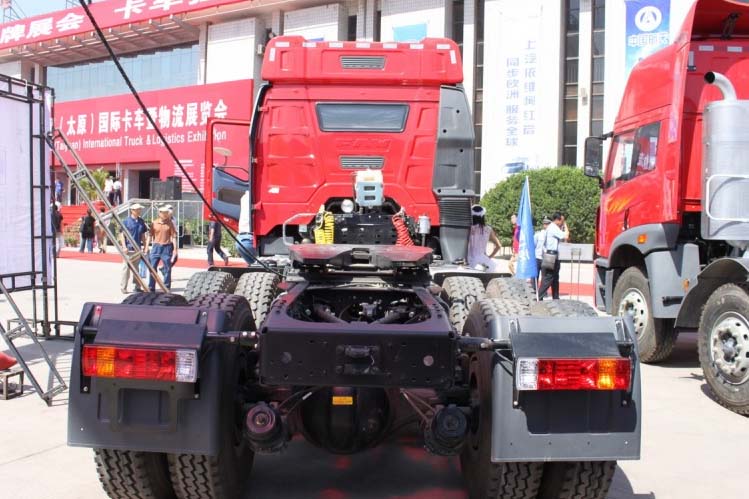 ���ͼ27-���J6P 390���� 6X4 CA4250P66K24T1A1EX��ǣ����