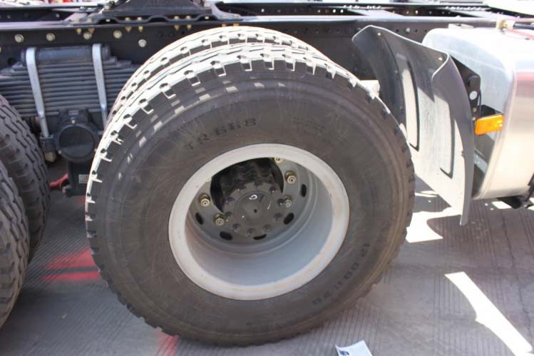 ���ͼ25-���J6P 390���� 6X4 CA4250P66K24T1A1EX��ǣ����