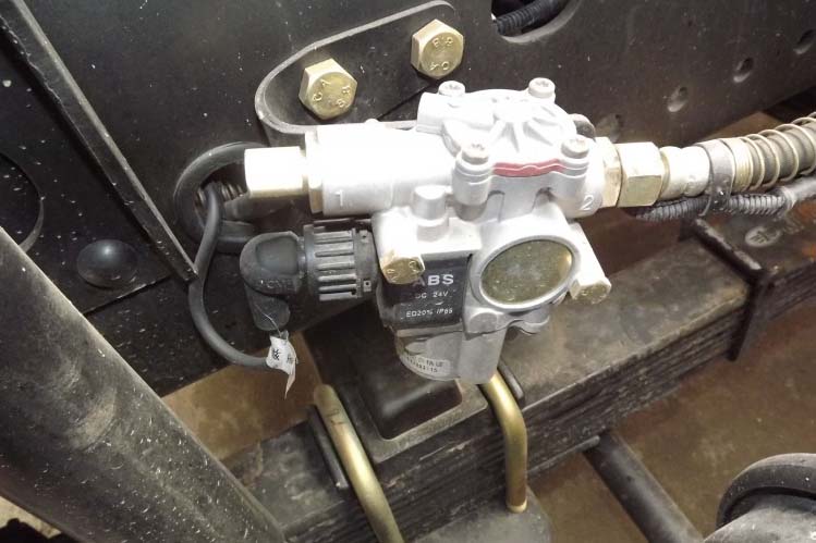 ���ͼ35-���J6P 390���� 6X4 CA4250P66K24T1A1HE��ǣ����