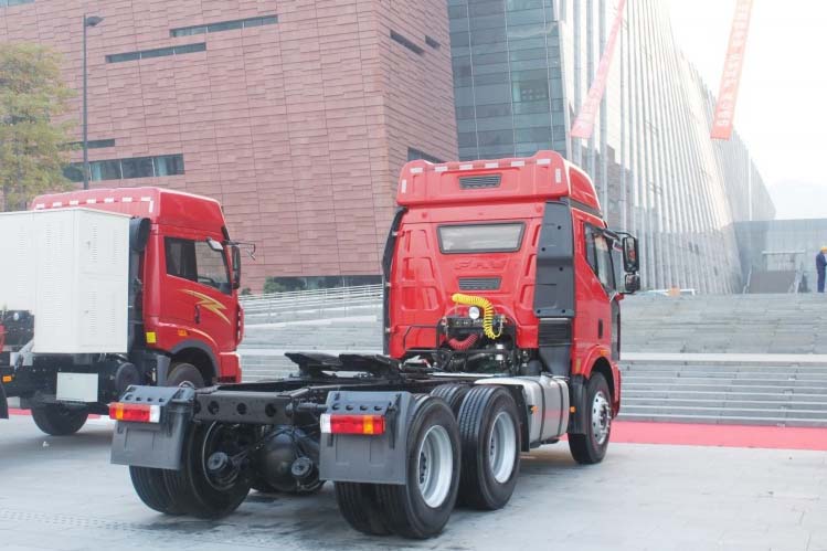 ���ͼ28-���J6P 390���� 6X4 (������)CA4250P66K24T1E��ǣ����