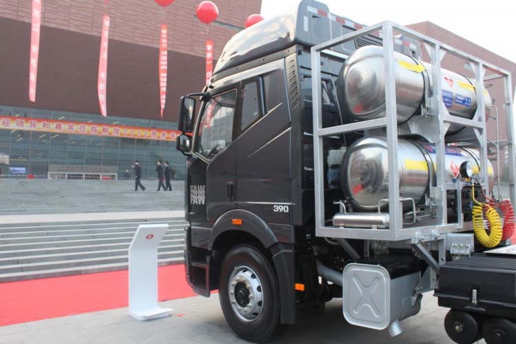 ���ͼ27-���J6P 420���� 6X4 ��Ȼ��NG CA4250P66T1A2E22M4��ǣ����