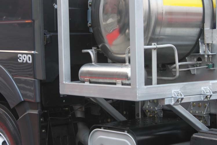 ���ͼ24-���J6P 420���� 6X4 ��Ȼ��NG CA4250P66T1A2E22M4��ǣ����