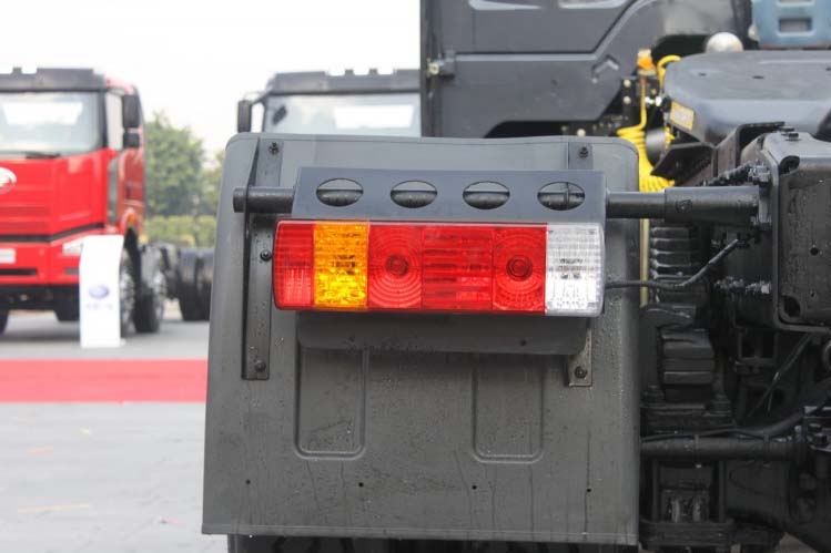 ͼ12-J6P 420 6X4 CA4250P66K24T1A1EXǣ