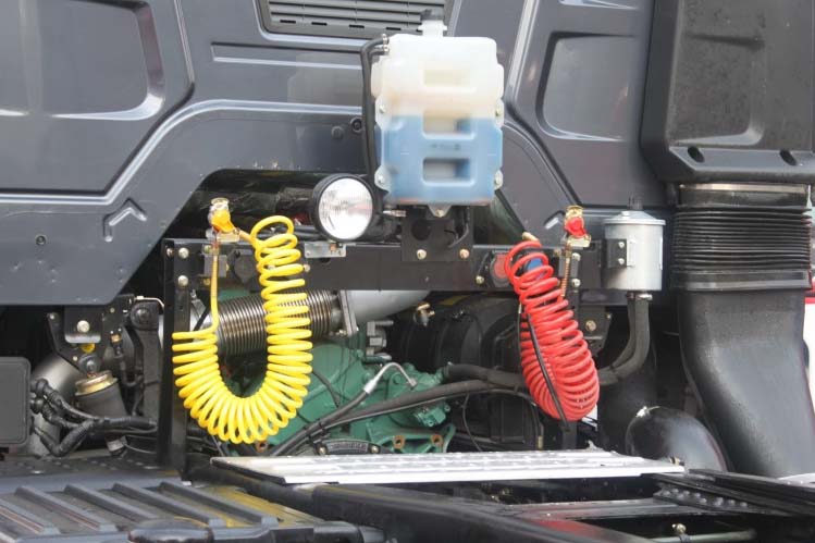 ���ͼ17-���J6P 420���� 6X4 CA4250P66K24T1A1EX��ǣ����