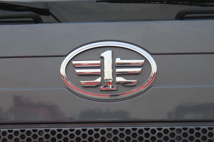 ���ͼ31-���J6P 420���� 6X4 CA4250P66K24T1A1EX��ǣ����