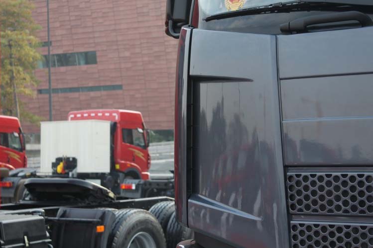 ���ͼ33-���J6P 420���� 6X4 CA4250P66K24T1A1EX��ǣ����