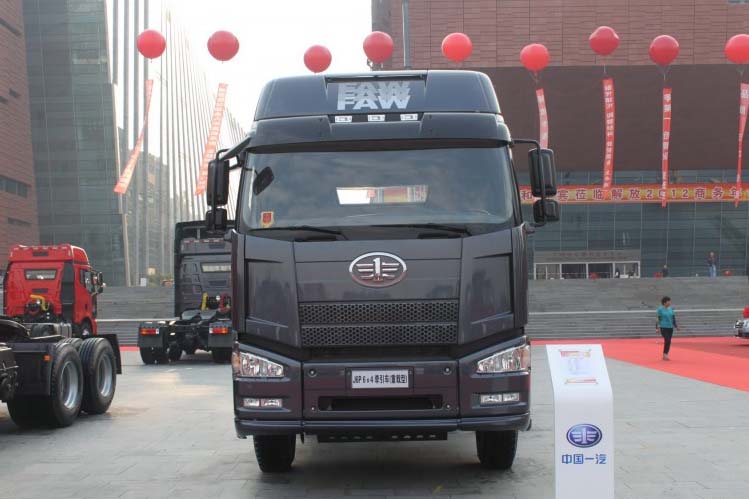 ���ͼ43-���J6P 420���� 6X4 CA4250P66K24T1A1EX��ǣ����