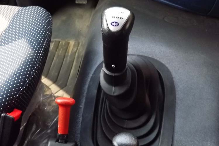 ���ͼ16-���J6 370���� 6X4 CA4250P66K24T1A3HE��ǣ����