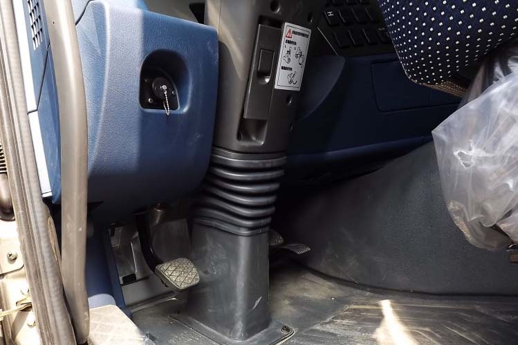 ���ͼ20-���J6 370���� 6X4 CA4250P66K24T1A3HE��ǣ����