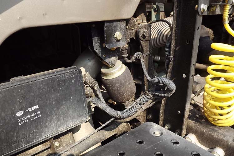 ���ͼ25-���J6 370���� 6X4 CA4250P66K24T1A3HE��ǣ����