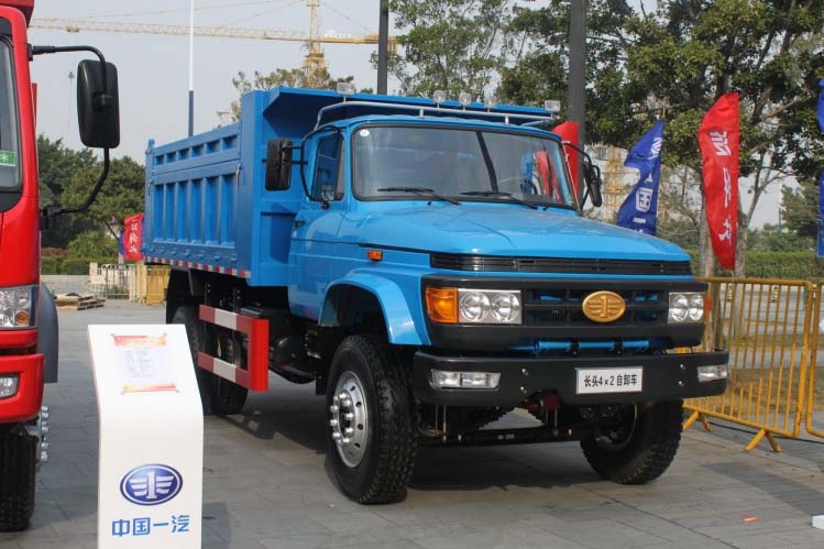 ���ͼ21-���J4R 180���� 4X2 (��ͷ) CA3157K2E����ж��