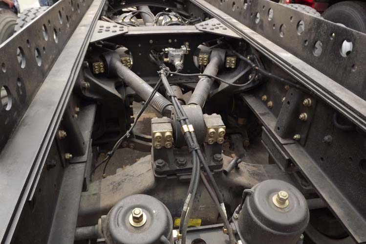 ���ͼ43-���J6 350���� 6X4 (ƽͷ) CA3250P66K2L1T1A1E����ж��