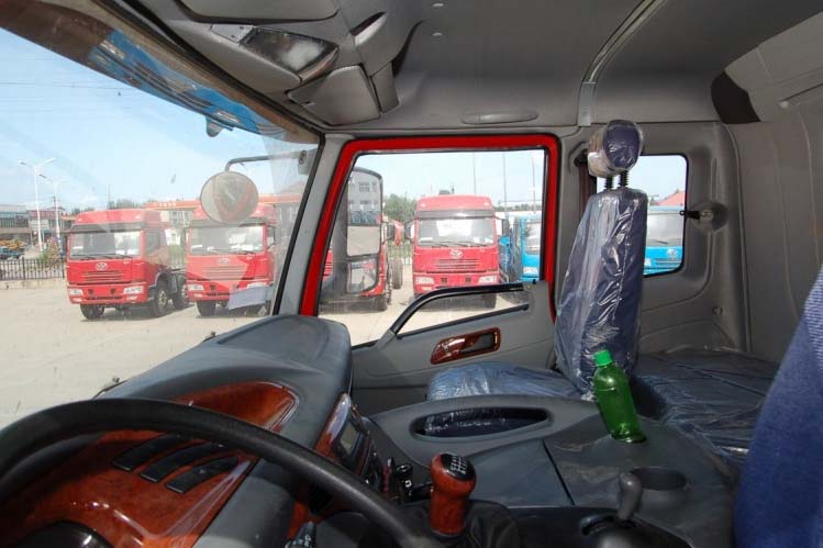 ���ͼ25-�������(J5P) 350���� 6X4 CA3252P2K2L1T1E����ж��