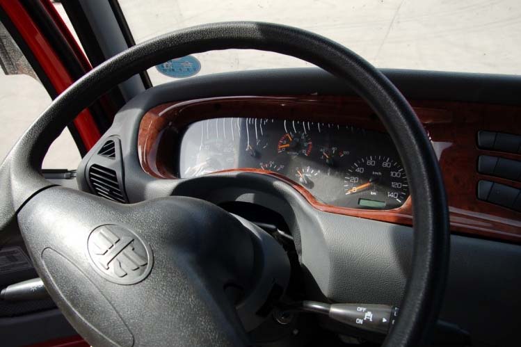 ���ͼ28-�������(J5P) 350���� 6X4 CA3252P2K2L1T1E����ж��