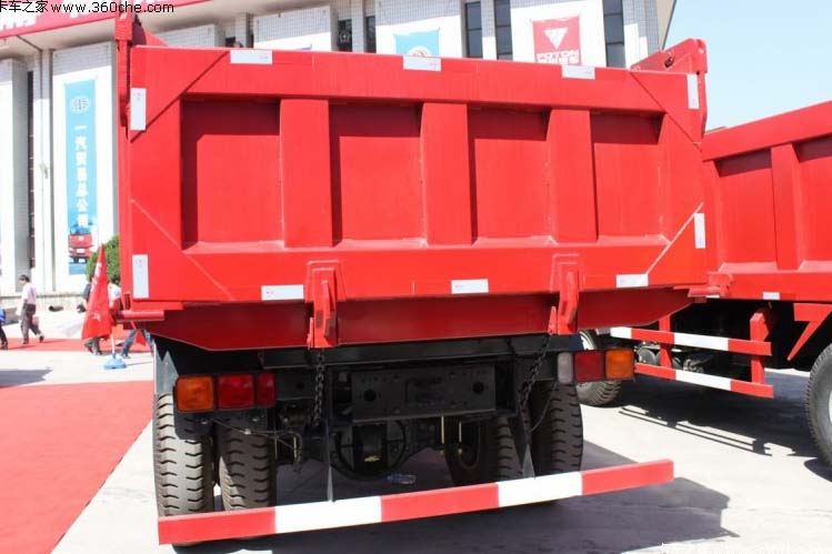 ���ͼ17-�������(J5P) 350���� 8X4 CA3312P2K2L2T4E����ж��