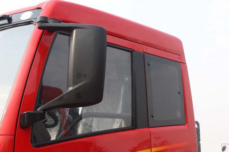 ���ͼ15-�������(J5M) 260���� 8X4 CA3313P7K1T4A1E����ж��