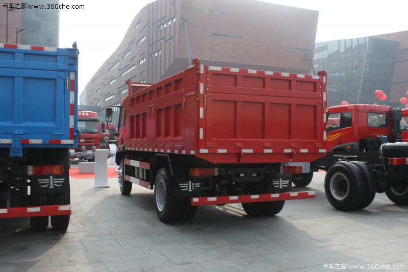 ���ͼ25-�������(J5K) 180���� 4X2 CA3120P9K2E����ж��
