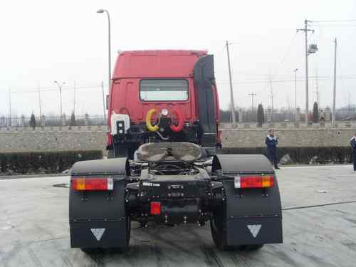 ���ͼ2-����ŷ��VT-9 270���� 4X2 ��׼�� �߶� BJ4181SLFJA-S4��ǣ����