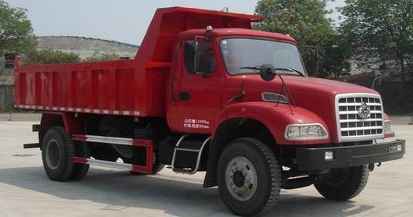 ���ͼ1-��������������ɽ�� 220���� 4X2 LZ3121JAN����ж��