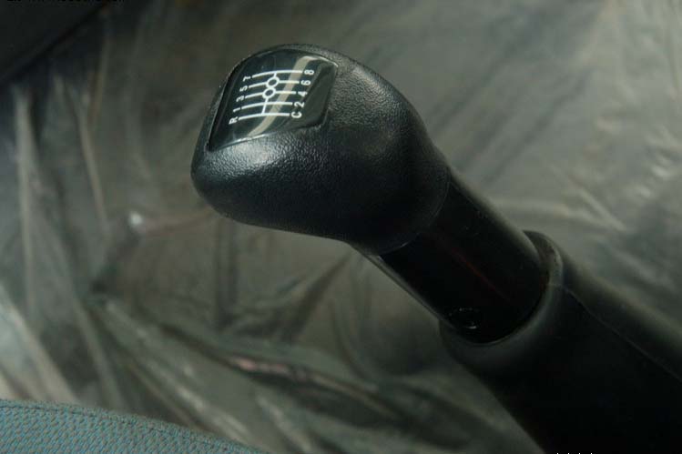 ���ͼ23-��������F2000 290���� 4X2 �߶�˫���� SX4185NM351��ǣ����