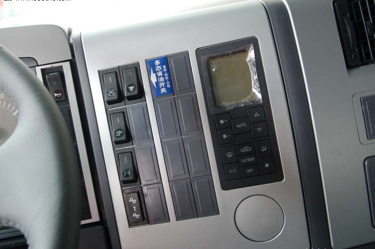 ���ͼ36-��������F2000 290���� 4X2 �߶�˫���� SX4185NM351��ǣ����