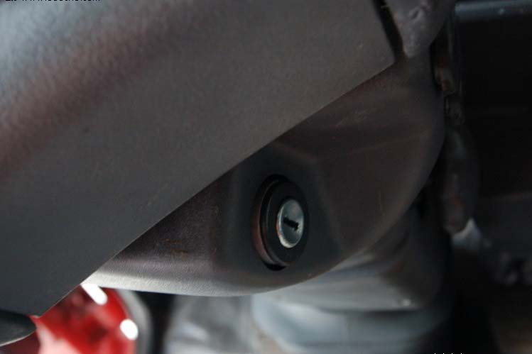 ���ͼ41-��������F2000 290���� 4X2 �߶�˫���� SX4185NM351��ǣ����