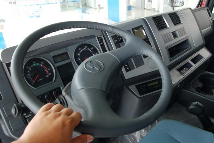 ���ͼ44-��������F2000 290���� 4X2 �߶�˫���� SX4185NM351��ǣ����