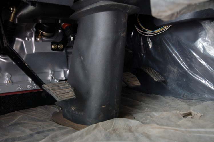 ���ͼ48-��������F2000 290���� 4X2 �߶�˫���� SX4185NM351��ǣ����