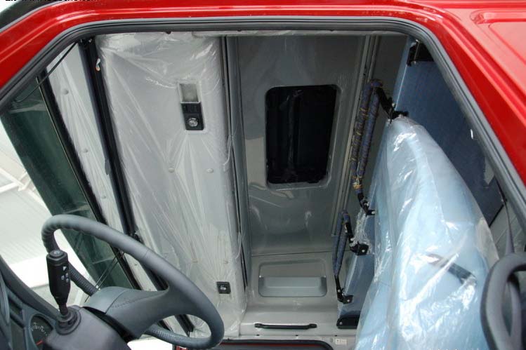 ���ͼ50-��������F2000 290���� 4X2 �߶�˫���� SX4185NM351��ǣ����