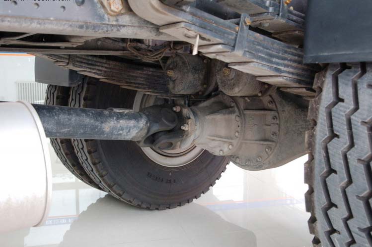 ���ͼ62-��������F2000 290���� 4X2 �߶�˫���� SX4185NM351��ǣ����