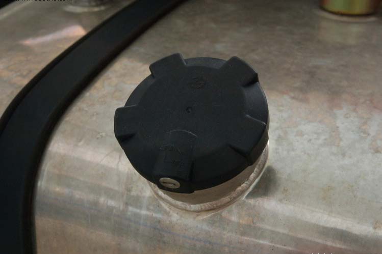 ���ͼ68-��������F2000 290���� 4X2 �߶�˫���� SX4185NM351��ǣ����