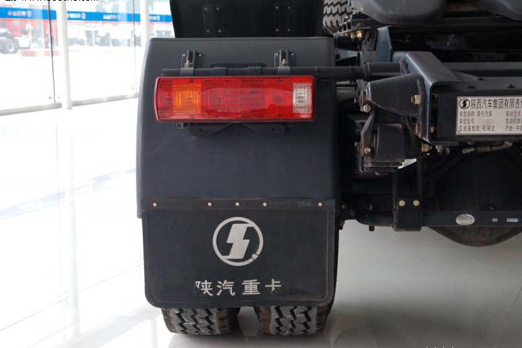 ���ͼ82-��������F2000 290���� 4X2 �߶�˫���� SX4185NM351��ǣ����