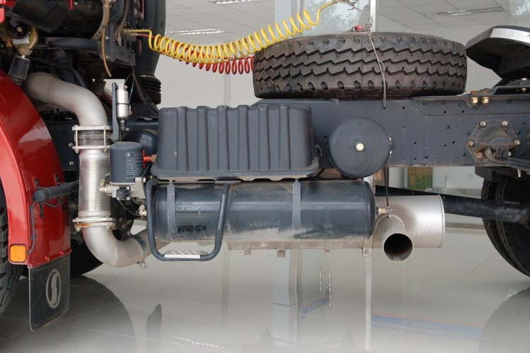 ���ͼ85-��������F2000 290���� 4X2 �߶�˫���� SX4185NM351��ǣ����