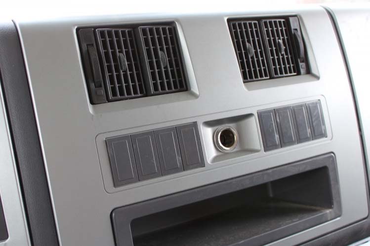 ���ͼ33-��������F2000 310���� 6X4 SX3255DN384C����ж��