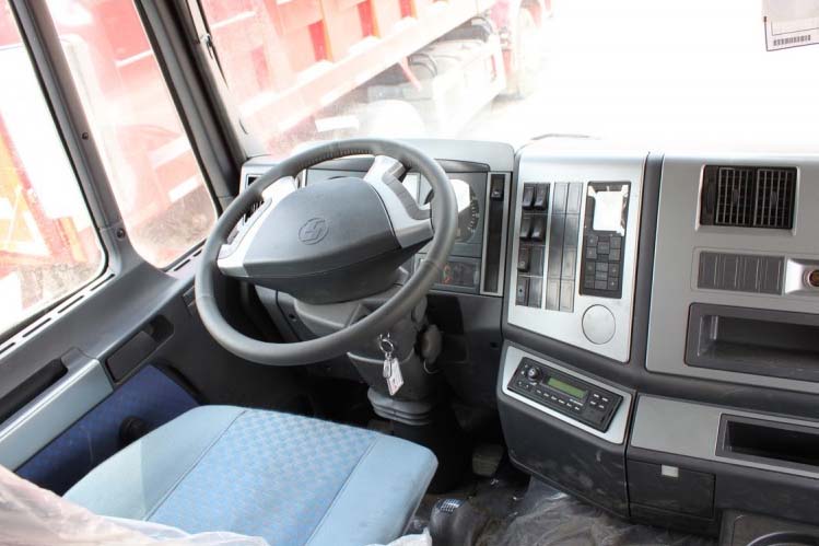 ���ͼ52-��������F2000 310���� 6X4 SX3255DN384C����ж��