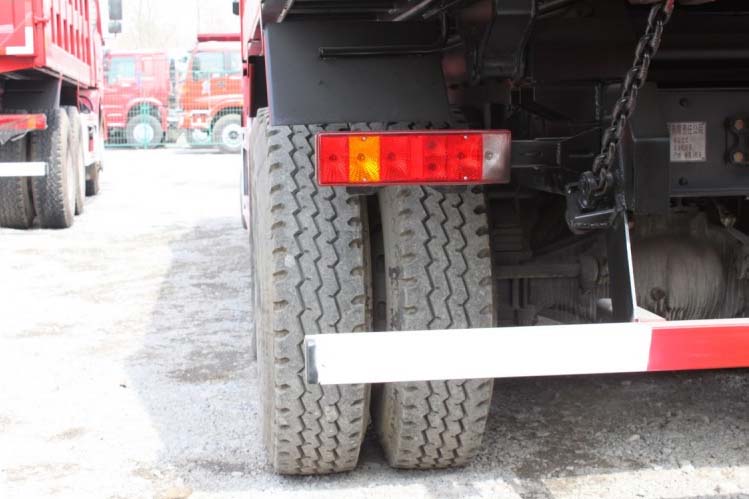 ���ͼ59-��������F2000 310���� 6X4 SX3255DN384C����ж��