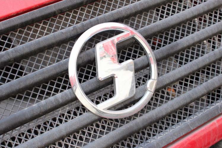 ���ͼ88-��������F2000 310���� 6X4 SX3255DN384C����ж��