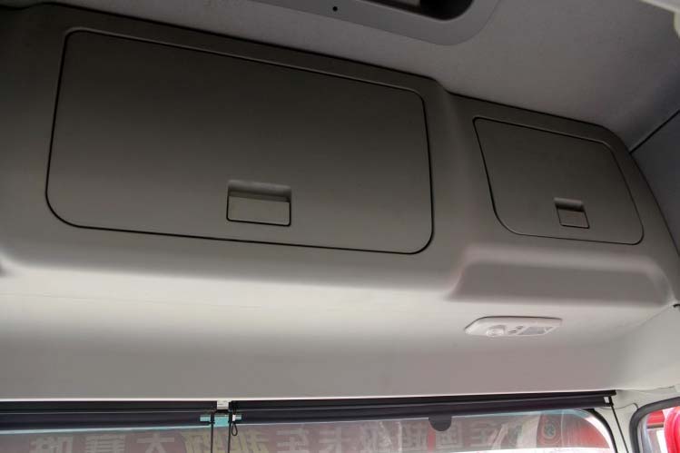 ���ͼ11-��������F2000 336���� 4X2 �߶� SX4185NP351��ǣ����