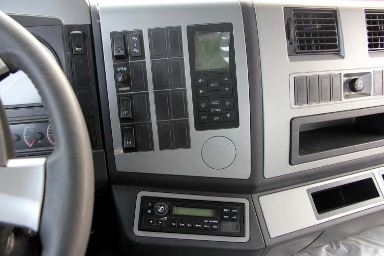 ͼ15-F2000 336 4X2 ߶ SX4185NP351ǣ