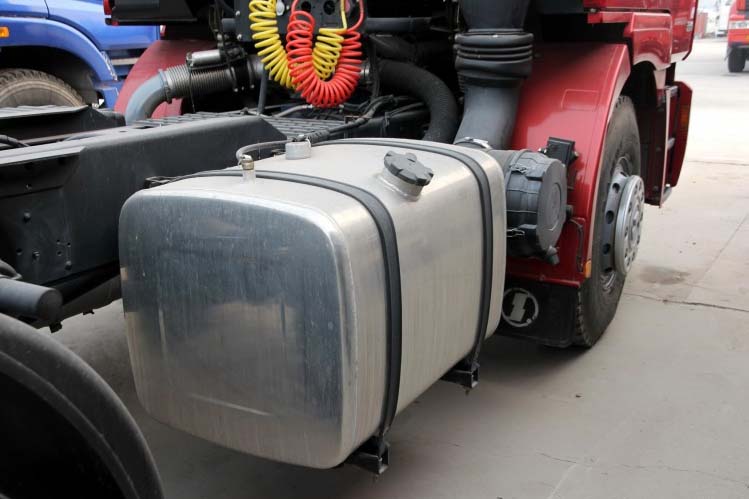 ���ͼ24-��������F2000 336���� 4X2 �߶� SX4185NP351��ǣ����