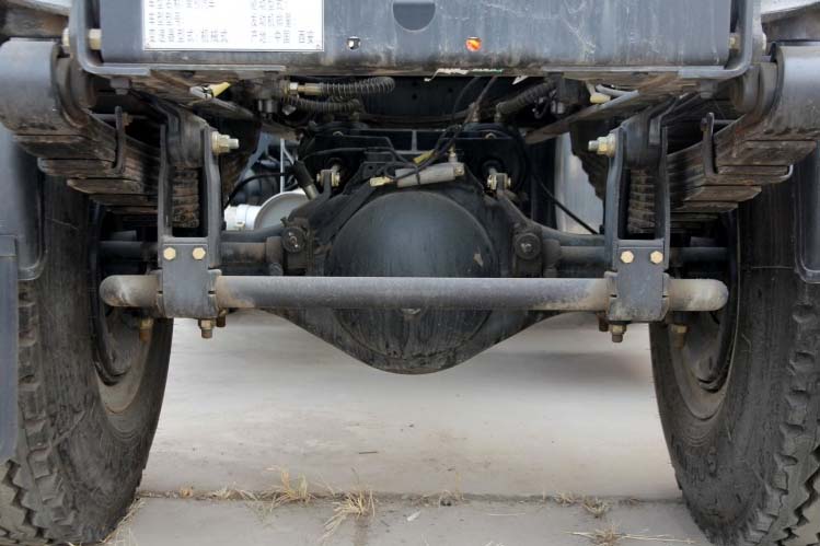 ���ͼ26-��������F2000 336���� 4X2 �߶� SX4185NP351��ǣ����