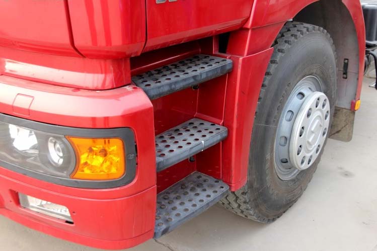 ���ͼ44-��������F2000 336���� 4X2 �߶� SX4185NP351��ǣ����