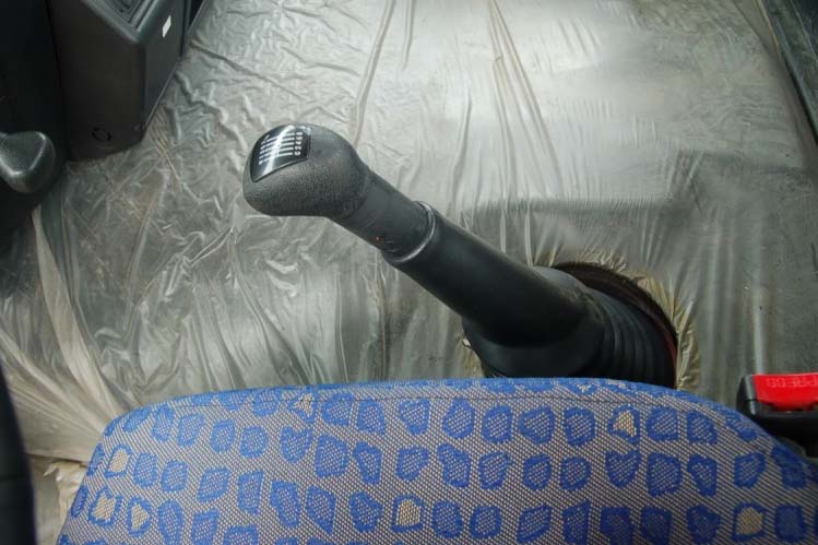 ���ͼ18-��������F2000 336���� 6X2 �ӳ��߶� ��ǿ�� SX4205NR279��ǣ����