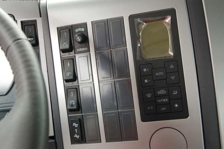 ���ͼ65-��������F2000 336���� 6X2 �ӳ��߶� ��ǿ�� SX4205NR279��ǣ����